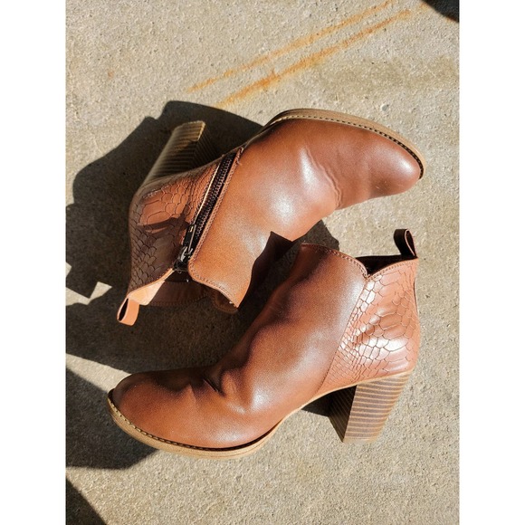 EuroSoft Cognac Ankle Booties Zippered Sz 8 - Picture 5 of 8
